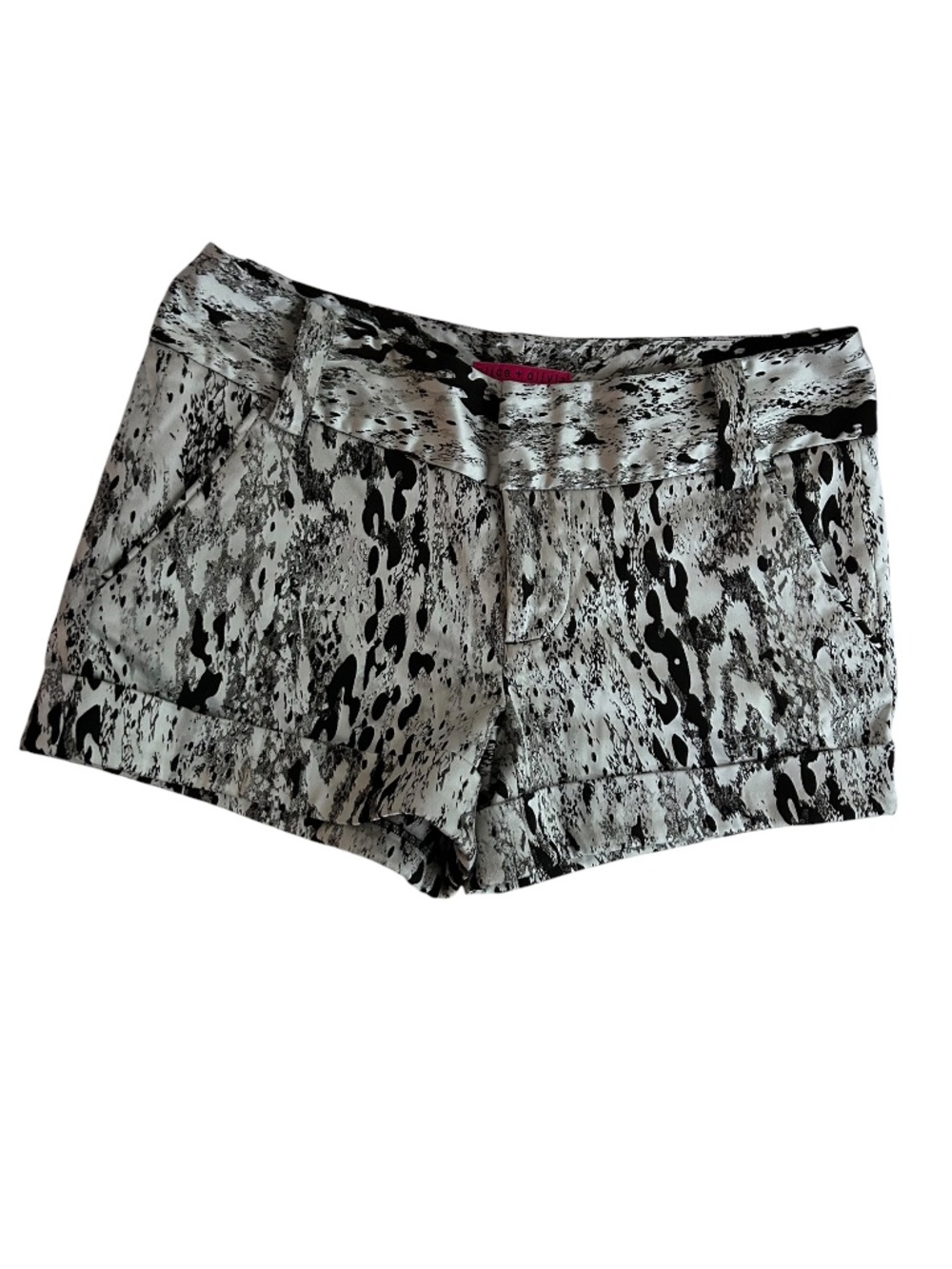 Alice + Olivia black white abstract snow leopard shorts S